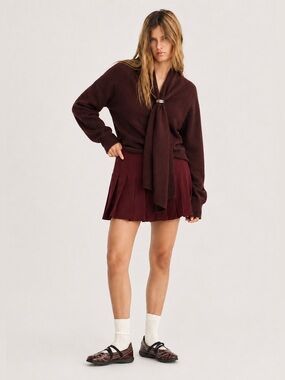 NEW FALL 🍁 ZARA burgundy WOOL BLEND BROOCH
SWEATER SiZE M
🚨NO DISCOUNT